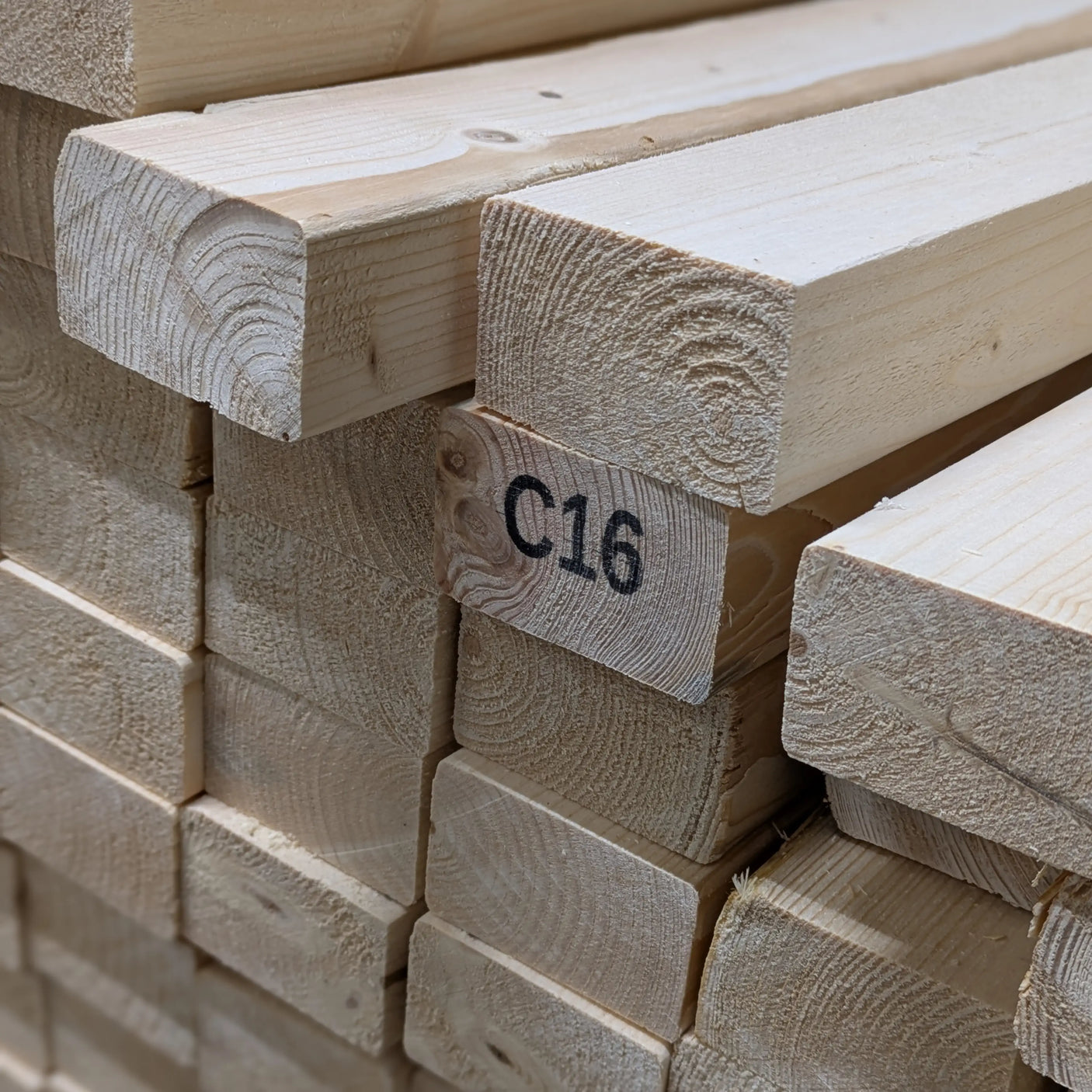 Bulk pack of Studwork and framing timber C16 in a warehouse
