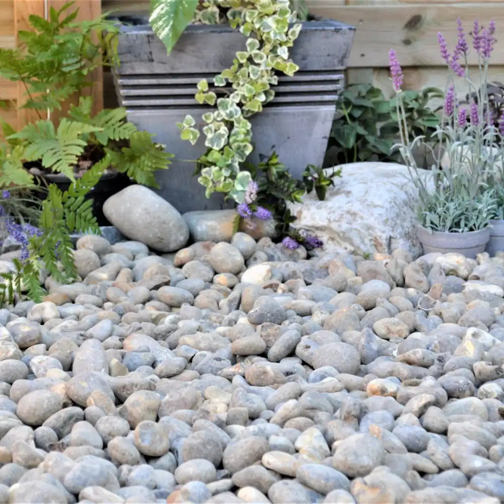 Garden pebbles top bulk bag