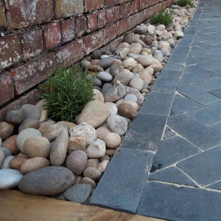 Highland Cobbles 14-20mm Decorative Gravel Bulk Bag - 750Kg